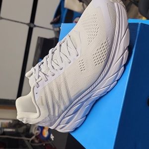 Hoka one one Clifton 6 BWWH, Men's US 14 Medium , New Inbox.